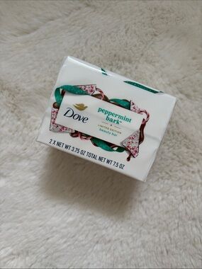 Dove Peppermint Bark Limited Edition Beauty Bar - White-2 pack